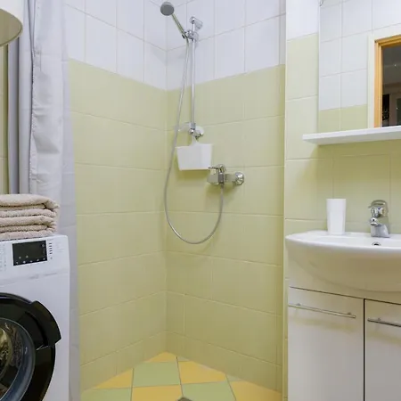 Aisa Kodu * 派尔努